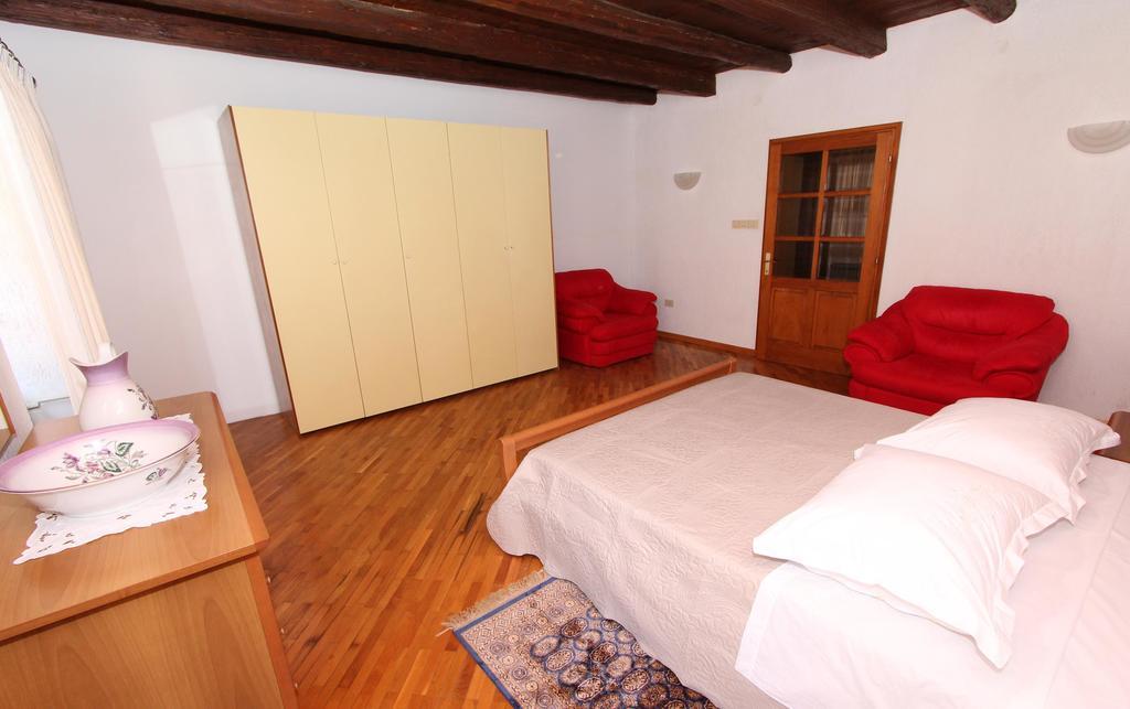 Ive Apartament *